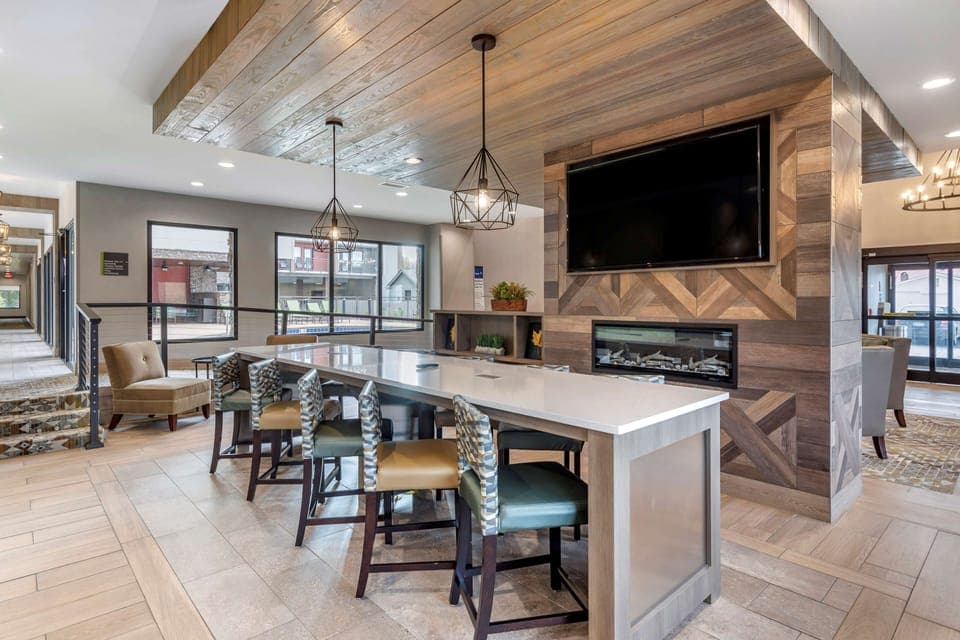 Free daily full breakfast