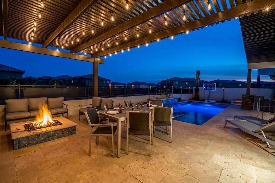 Nightlife at house #65