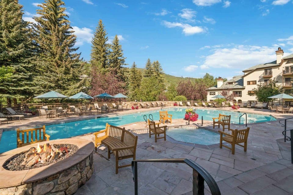 charter-pool-5452_52248540887_o