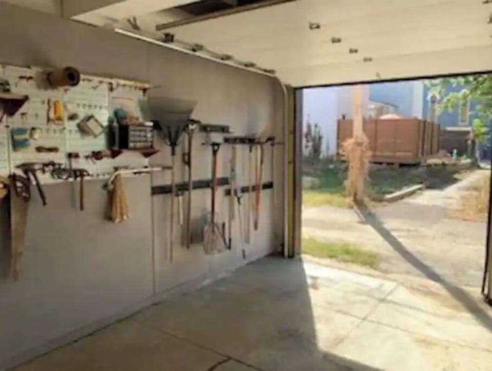 2-car garage off of Naher St underneath carriage house for your convenience