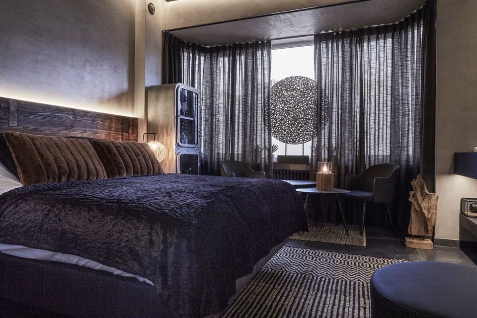 Grand Suite, 1 Queen Bed, Non Smoking, City View | Premium bedding, Select Comfort beds, in-room safe, blackout drapes