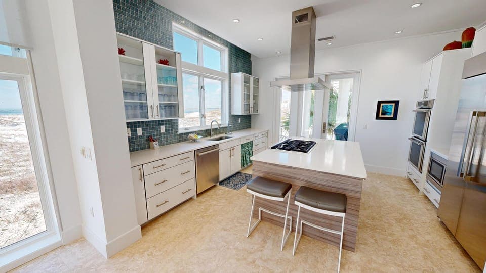 Kitchen (1st Floor)