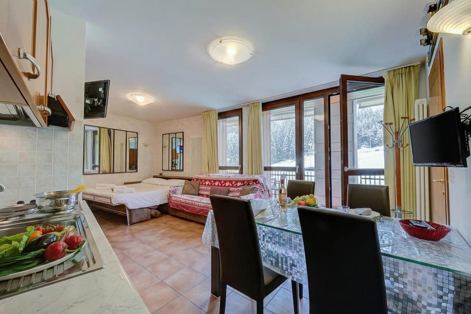 Living and dining room