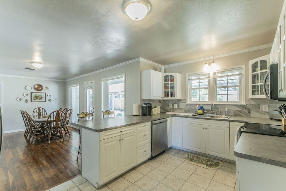 Kitchen / Informal Dining