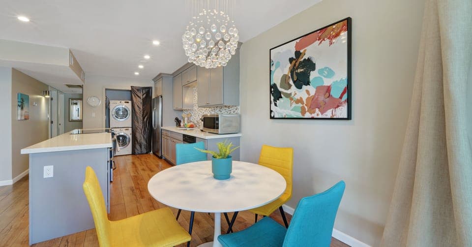 Modern Dining Area: It can fit 4 people
