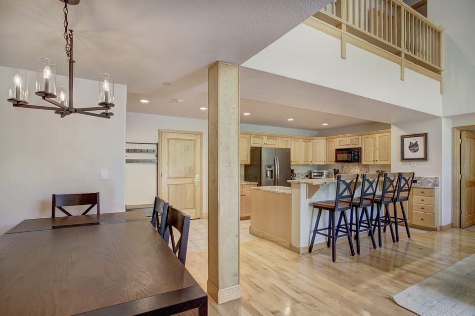 Flooring, Hardwood, Floor, Furniture, Chair
