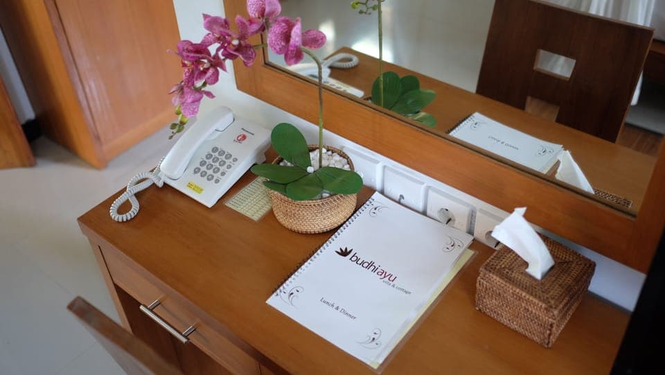 Villa, 1 Bedroom | In-room safe, desk, blackout drapes, iron/ironing board