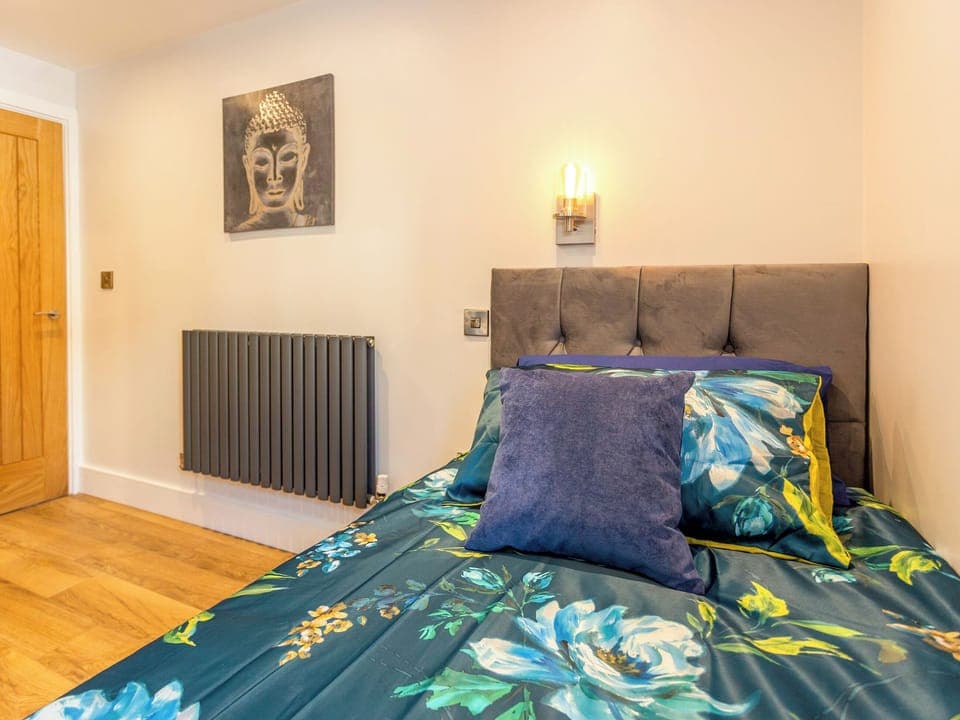 Twin bedroom | The Linden Suite - Spring Willows Boutique Holiday Park, Staxton, Near Scarborough