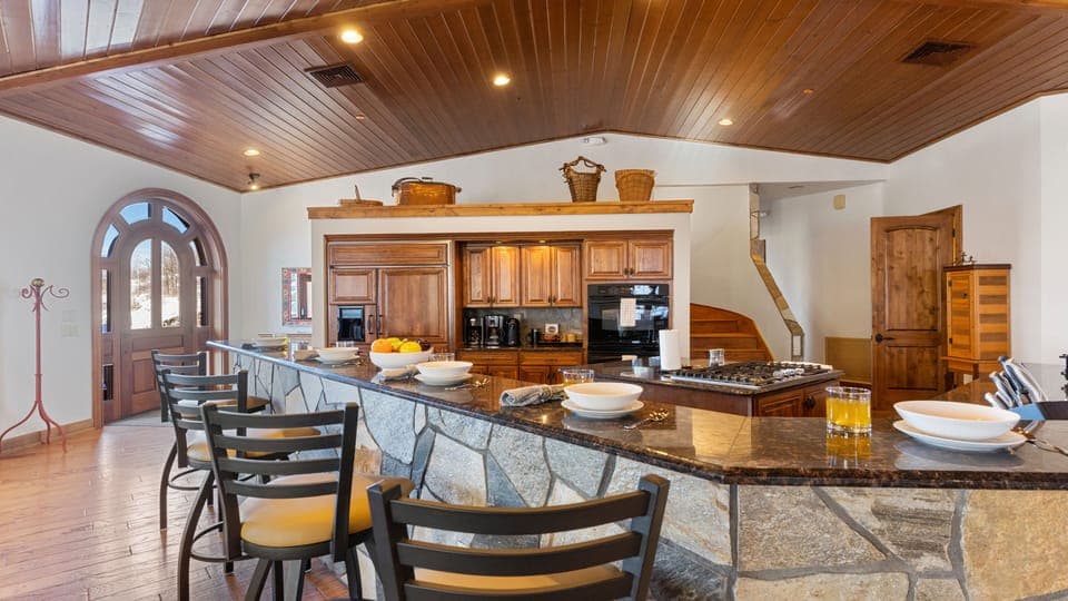 Kitchen bar seating