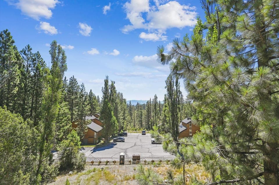 exterior-view from back-_dsc3761