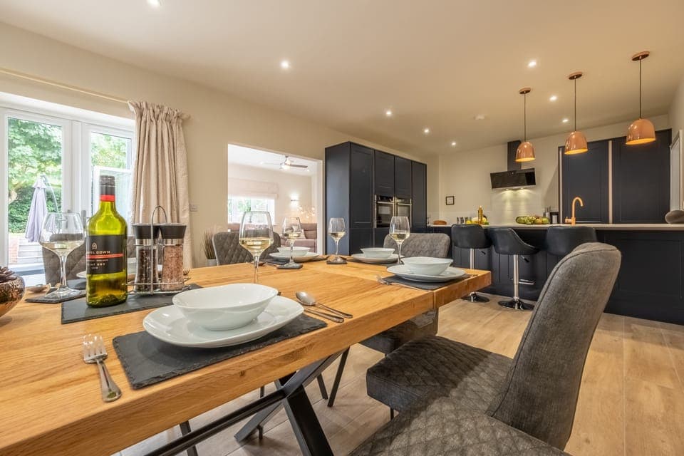 Ground floor: Looking towards the kitchen