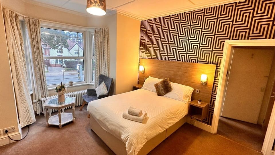 Classic Double Room | Individually decorated, individually furnished, desk, laptop workspace