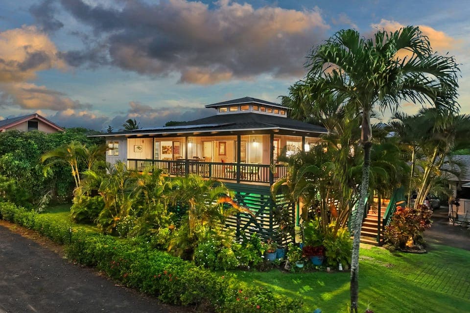 HALE MALANAI EXTERIOR VIEW