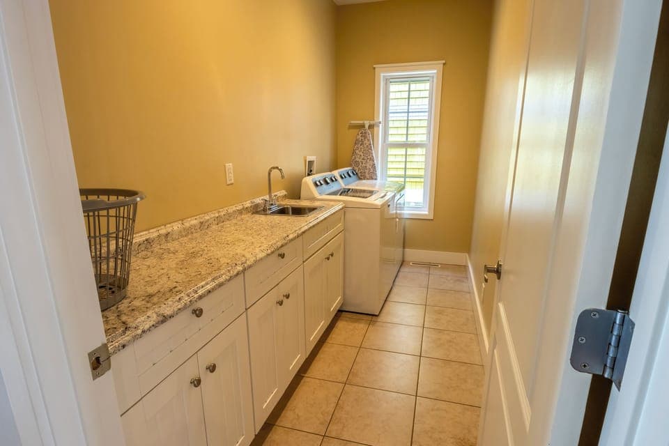 Main House | Main Level | Laundry