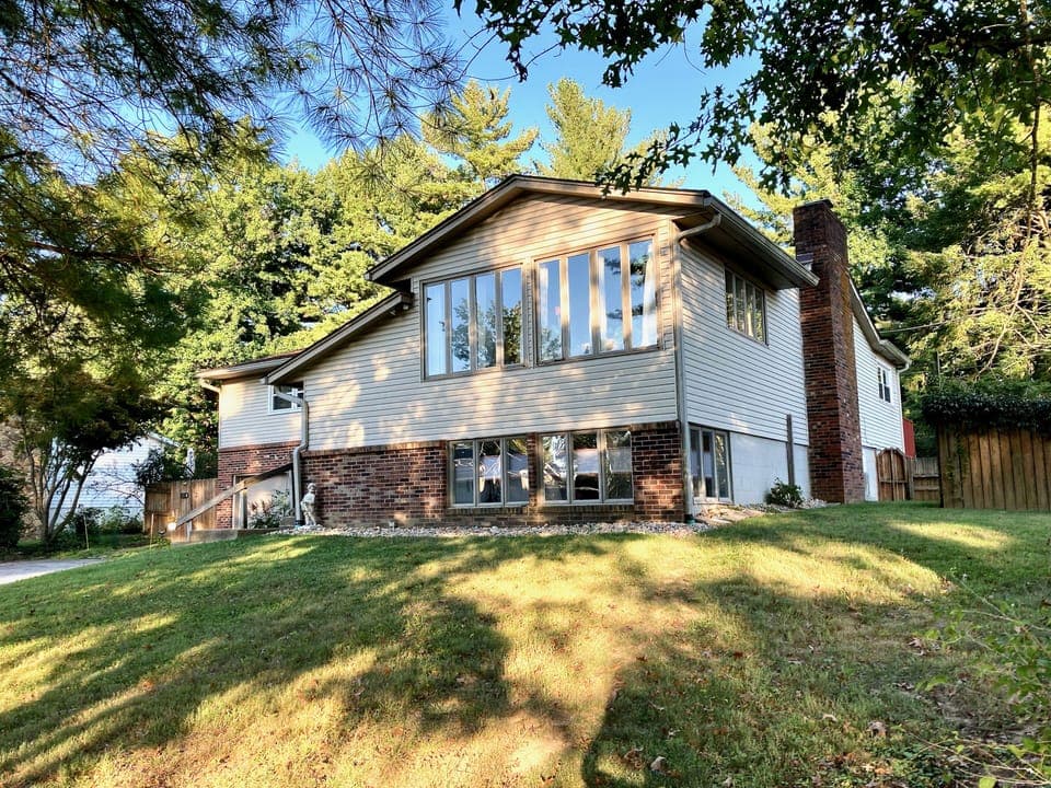 Over 3200 sq ft of living space-plenty of space, inside and out