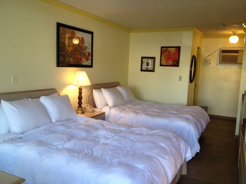 Classic Room, 2 Queen Beds | Free WiFi, bed sheets