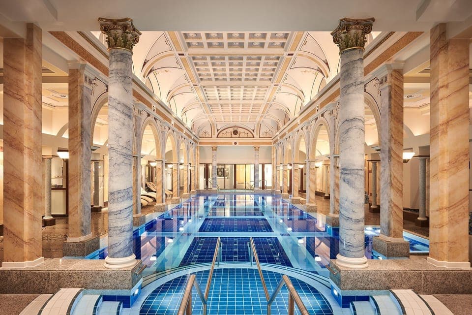 3 indoor pools, 2 outdoor pools, pool umbrellas, sun loungers