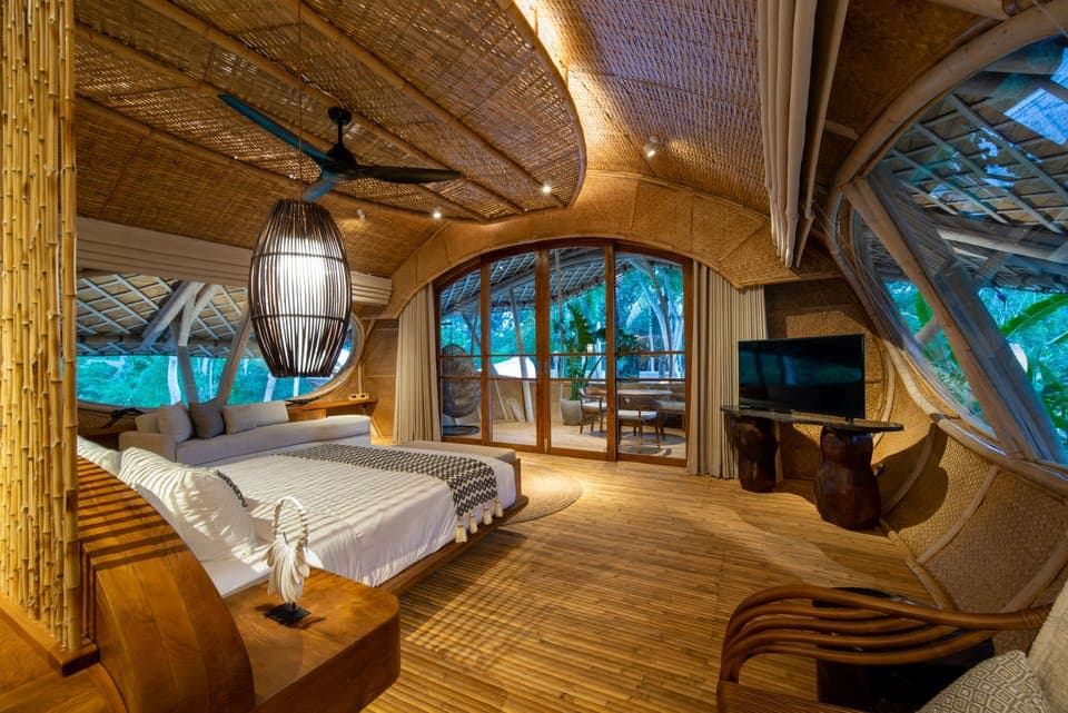 Cocoon Jungle | Premium bedding, free minibar items, in-room safe, desk