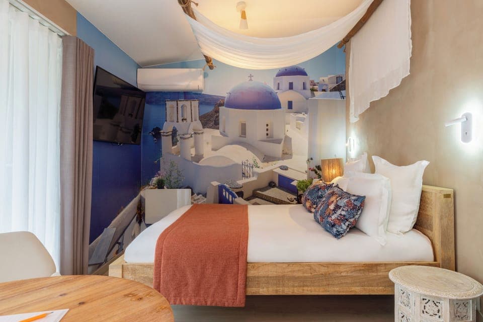 Lodge Double Bord D'étang | Hypo-allergenic bedding, minibar, individually decorated