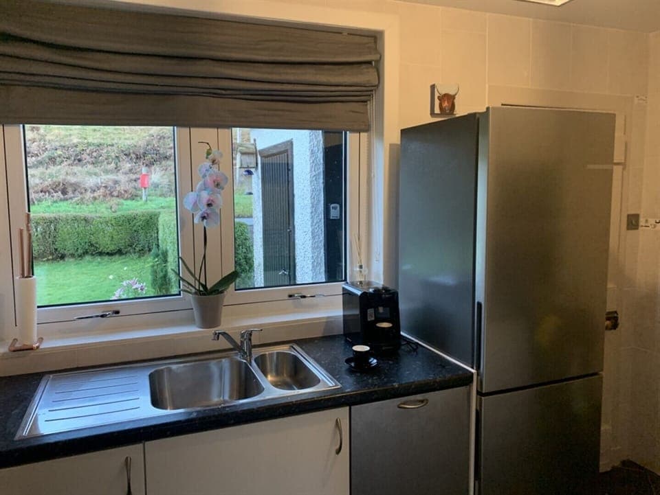 Twin beds in second bedroom but can also be super king.