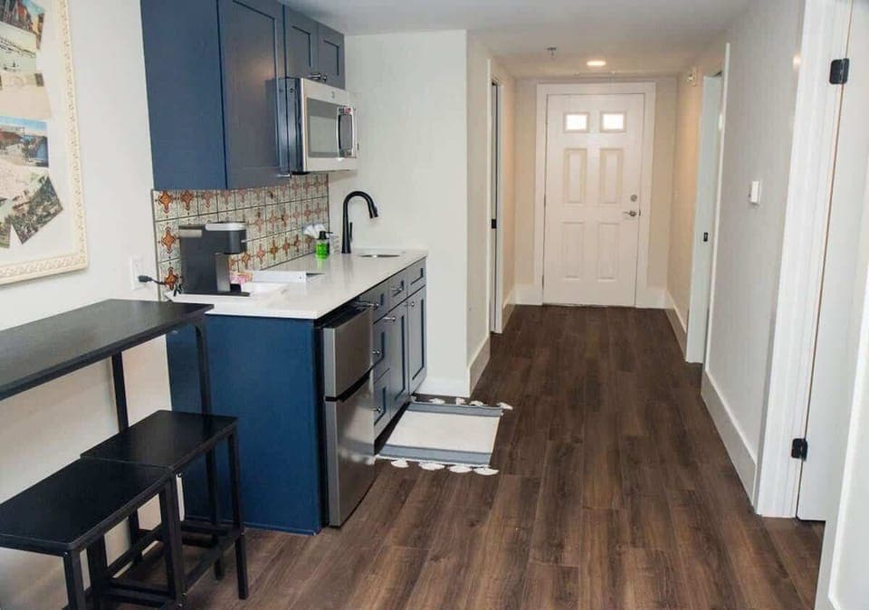 Kitchen and sitting area
