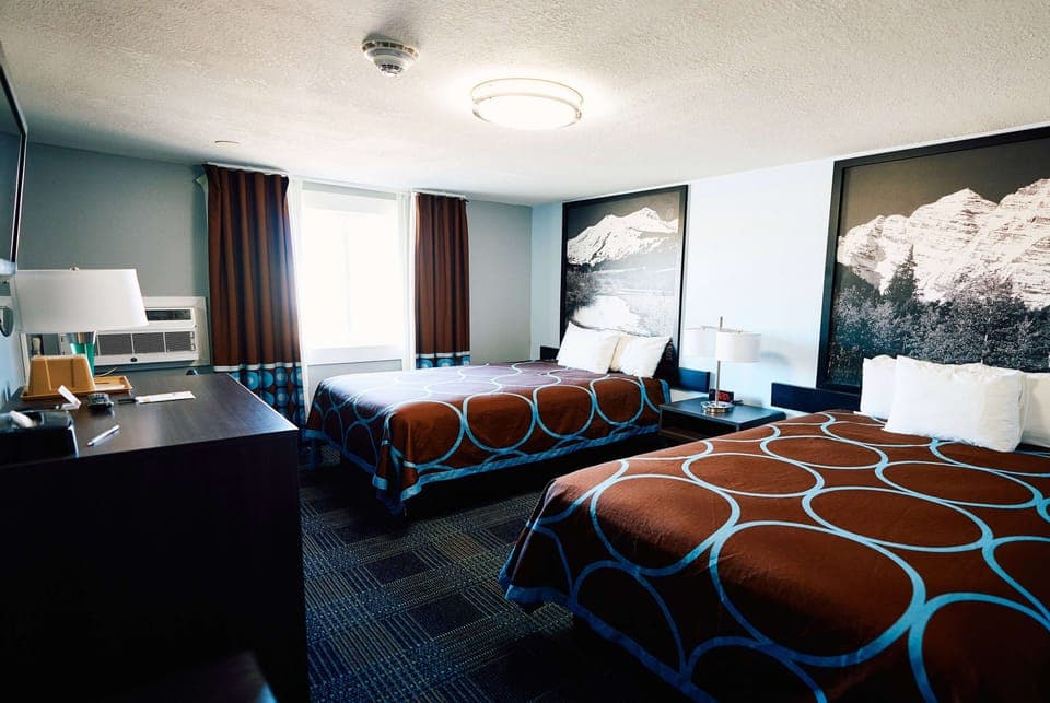 Room, 2 Queen Beds, Non Smoking | Desk, free cribs/infant beds, free WiFi, bed sheets