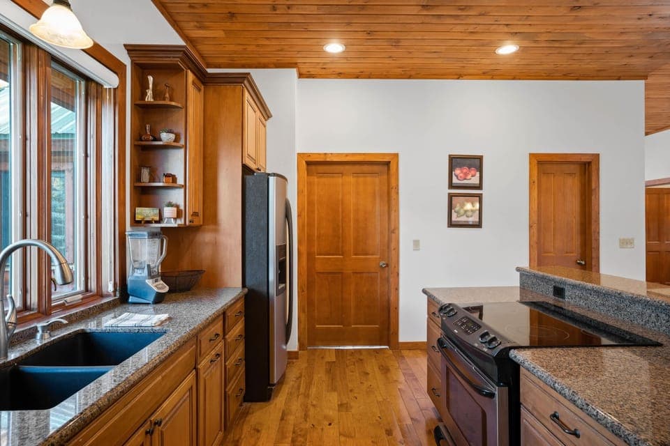 Fully equipped kitchen