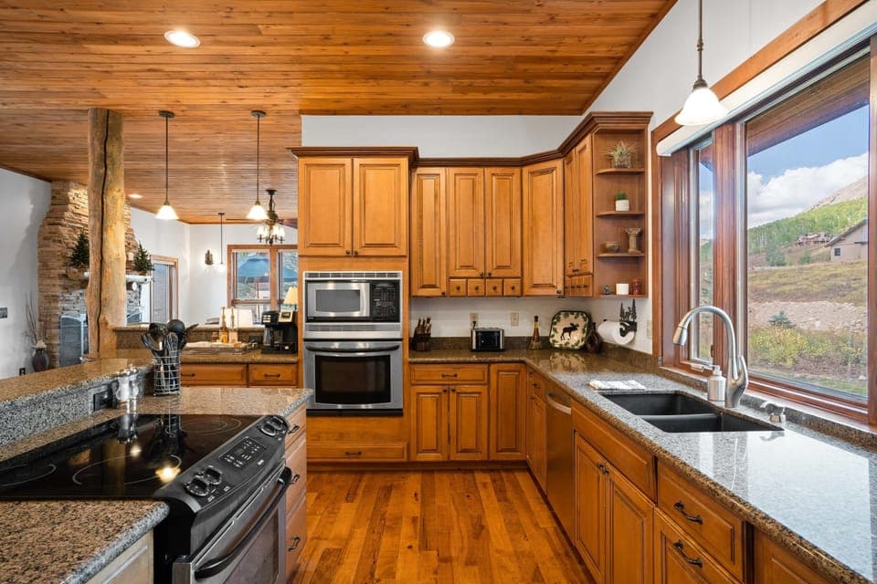 Fully equipped kitchen