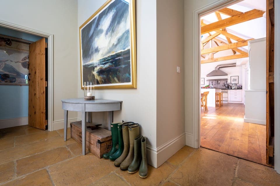 Ground floor: Entrance hall with cloakroom