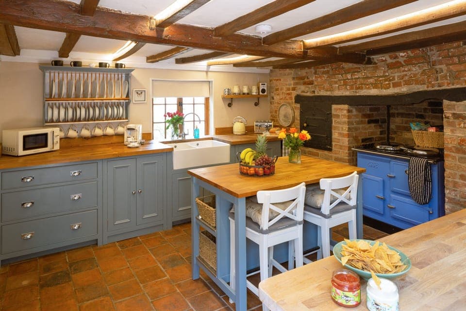 The cottage's kitchen is very well equipped