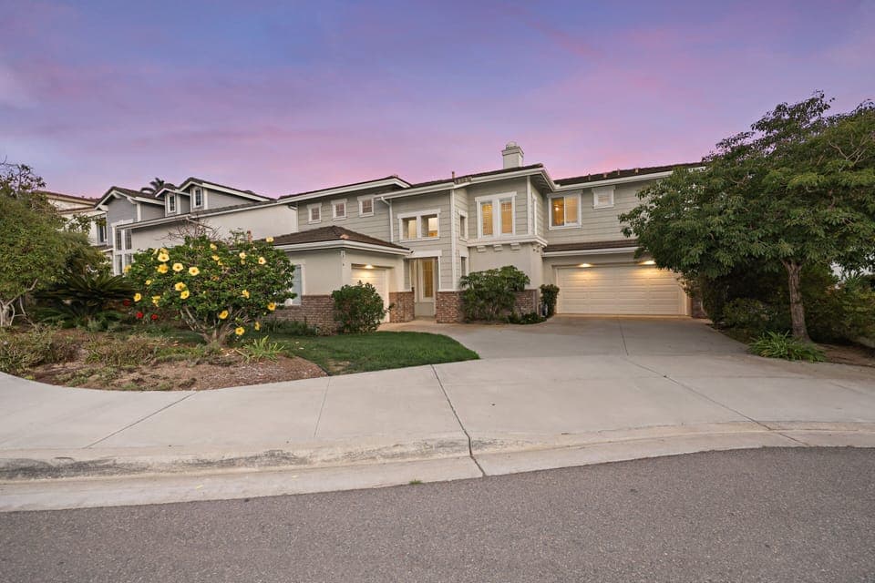 Large home on a cul-de-sac, great for families!
