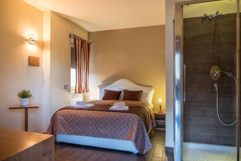 Hypo-allergenic bedding, down comforters, Select Comfort beds, minibar