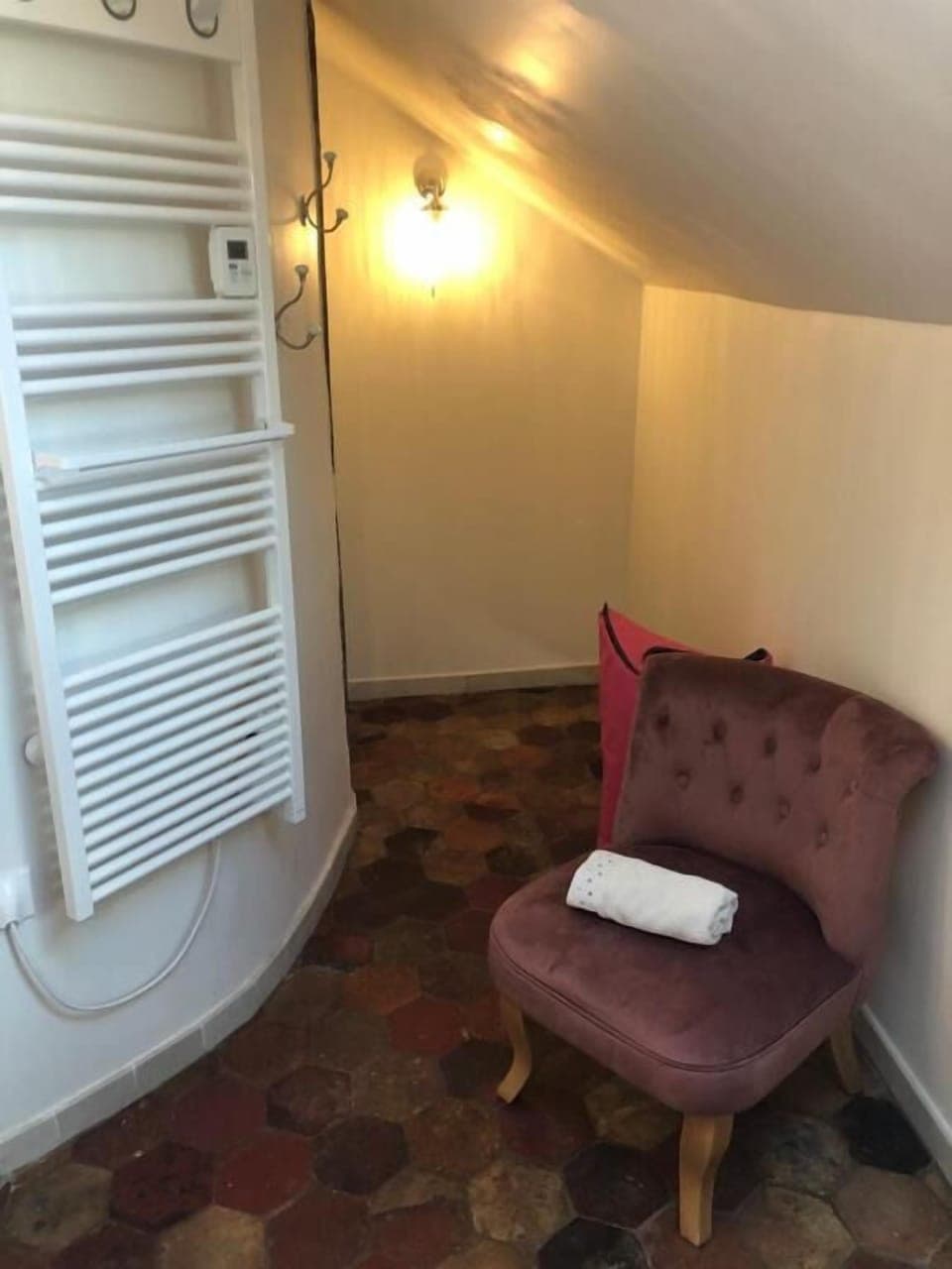 Standard Room, City View | Bathroom