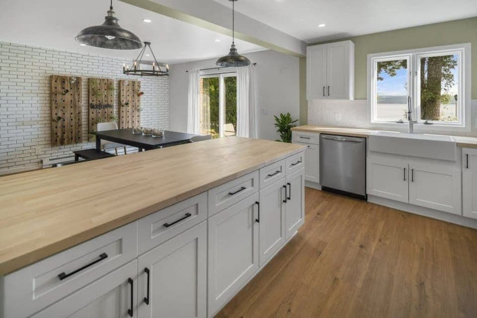 The spacious island provides space to gather and share memories while making a home away from home cooked meal.
