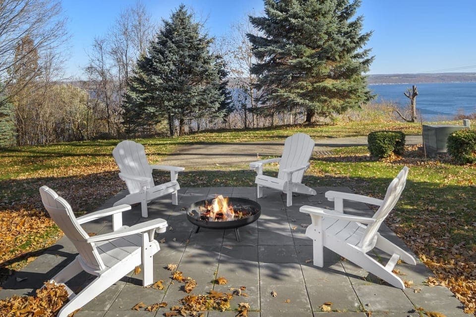 Enjoy the place with your friends and family, have some beer and laughter while you embrace the scenery.