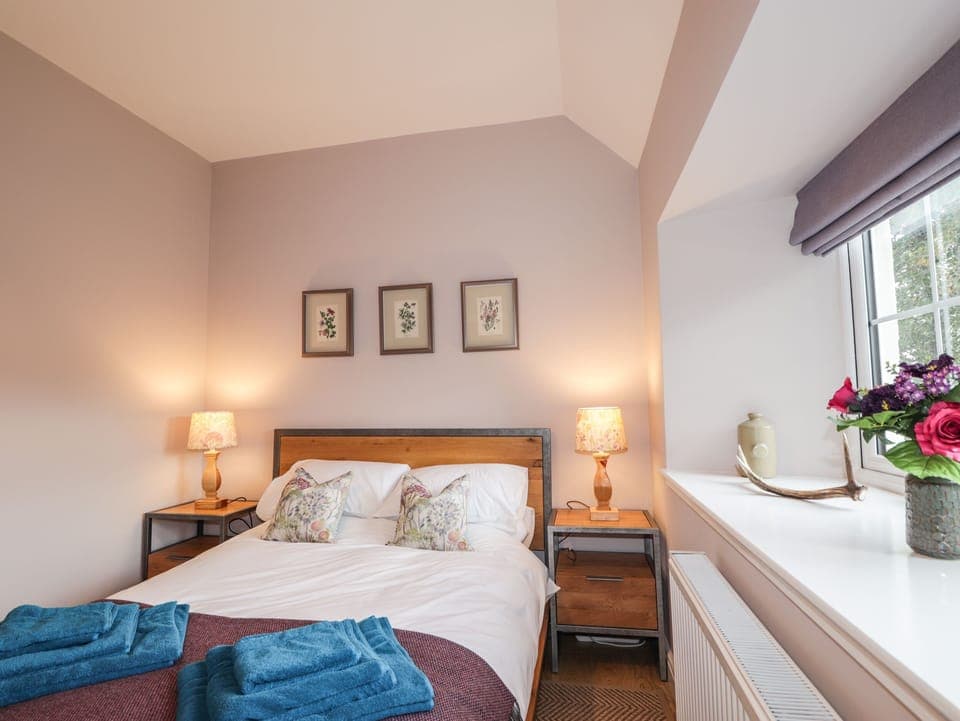 2 bedrooms, individually decorated, individually furnished, free WiFi