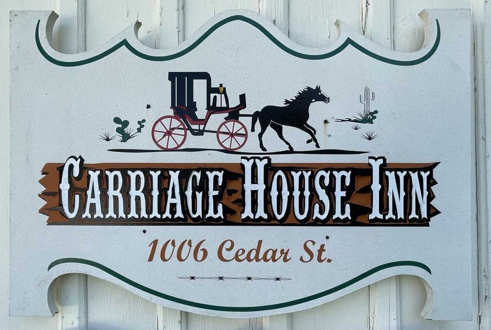 Welcome to the Carriage House Inn, your Hill Country getaway in the heart of the Cowboy Capital of the World!