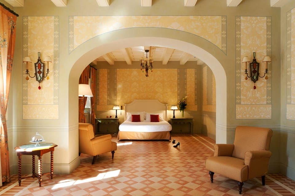 Superior Studio Suite | Down comforters, minibar, in-room safe, desk