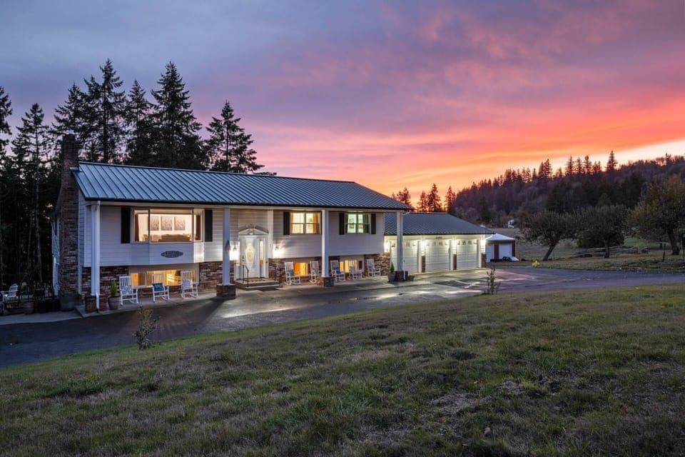 Welcome to The Karam Estate. We hope we get to host you at this charming Damascus rental. Please reach out with any questions.