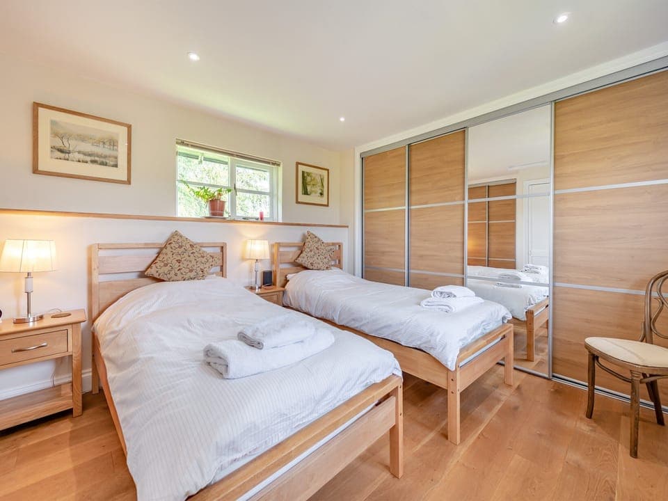 Twin bedroom | Tan y Castell Cottage, Llanmill, near Narberth