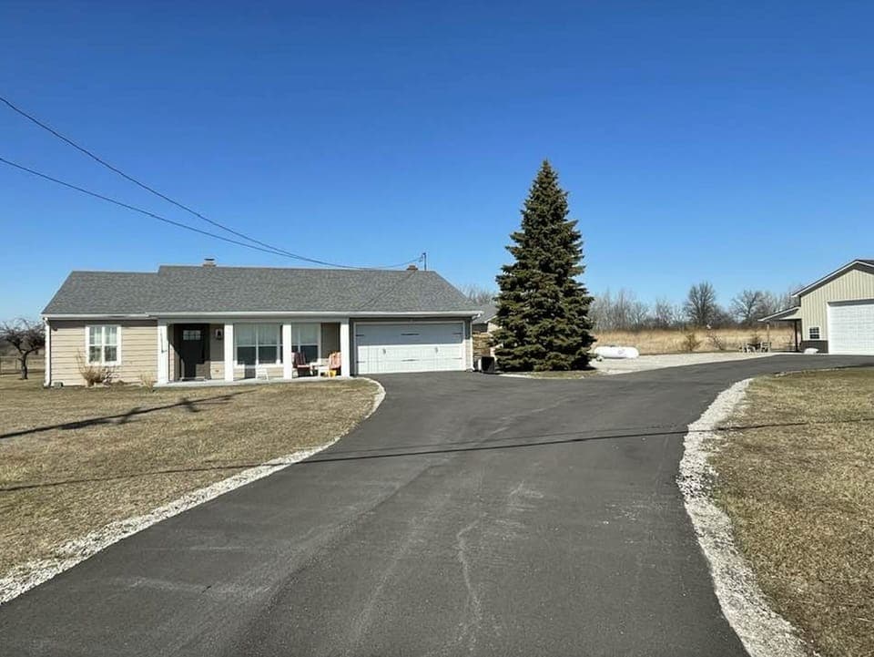 Truck / Boat / Trailer Parking for multiple boats!!