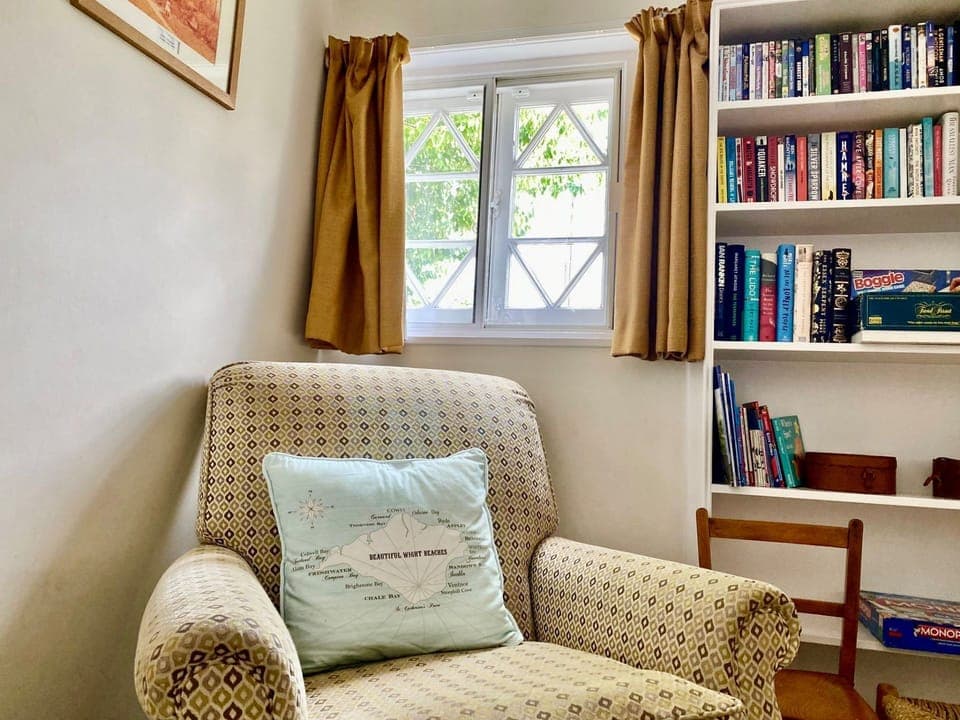Little Halt, Freshwater: Second snug area for reading and relaxing