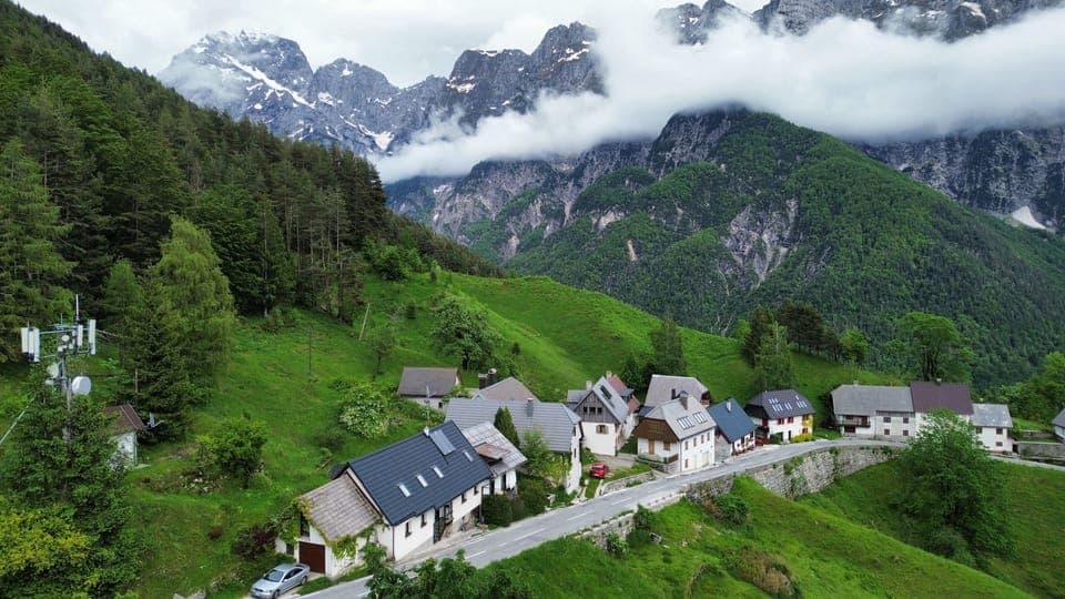 Apartment, 2 Bedrooms, Mountain View | Property grounds