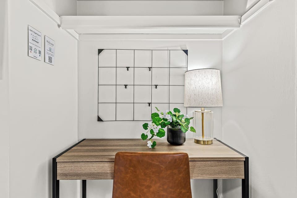 Workspace offers post-it board to clip all your notes