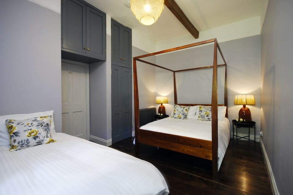 Deluxe House | 2 bedrooms, iron/ironing board, free WiFi, bed sheets