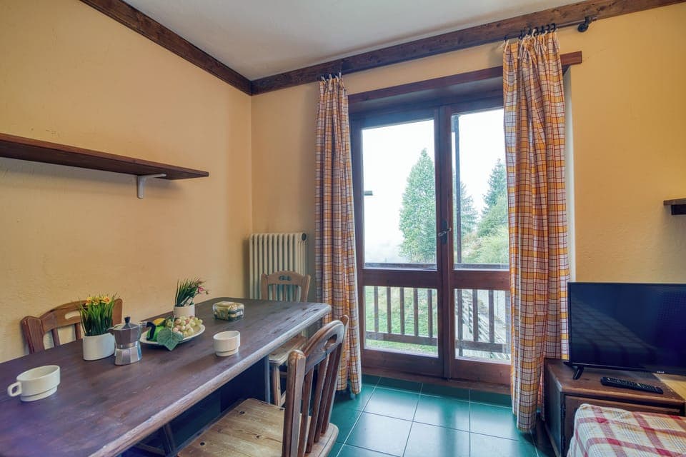 Living and dining room