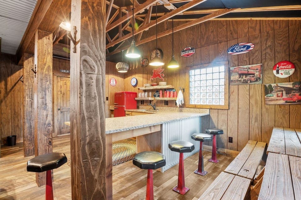 House, Multiple Bedrooms | Private kitchen | Fridge, oven, coffee/tea maker, toaster