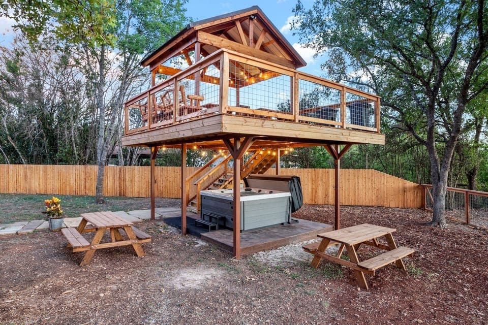 House, Multiple Bedrooms | Property grounds