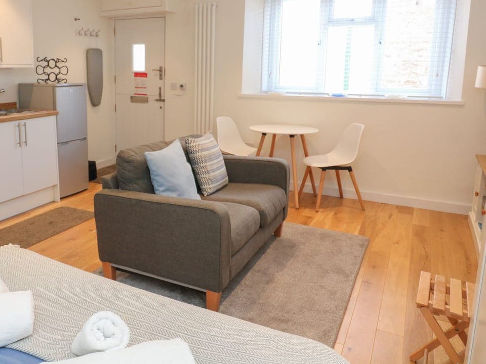 1 bedroom, individually decorated, individually furnished, free WiFi