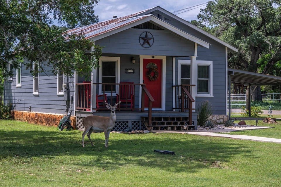 Welcome to Bandera Bungalow!